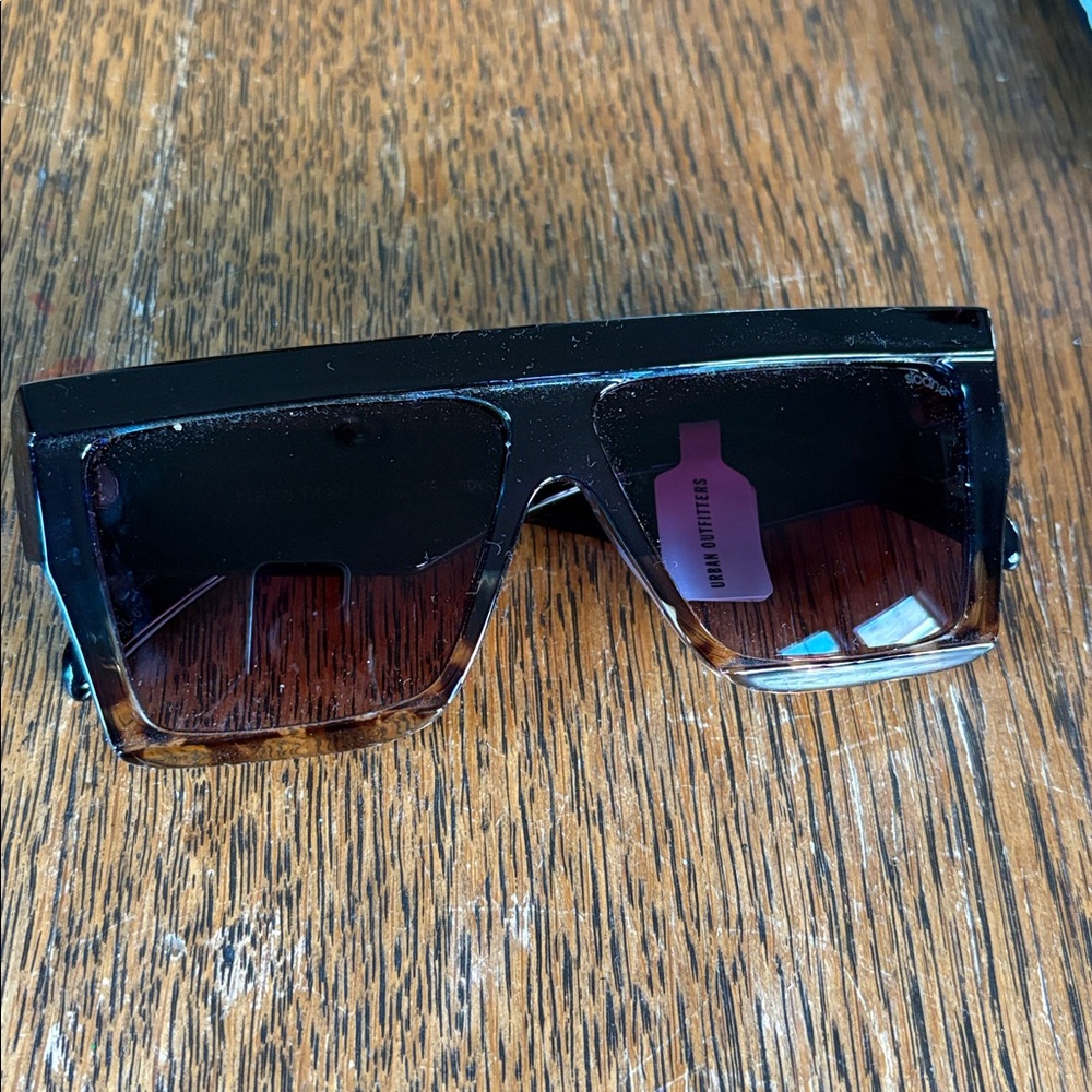 SLOANE EYEWEAR CARYS - Navy/Tortoise NEW WITH TAGS